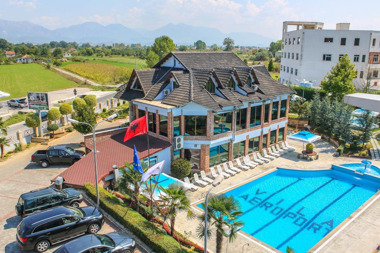 Hotel Vila Aeroport Rinas Exterior foto
