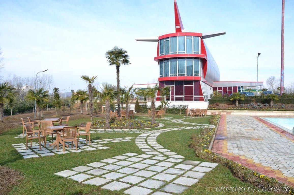 Hotel Vila Aeroport Rinas Exterior foto