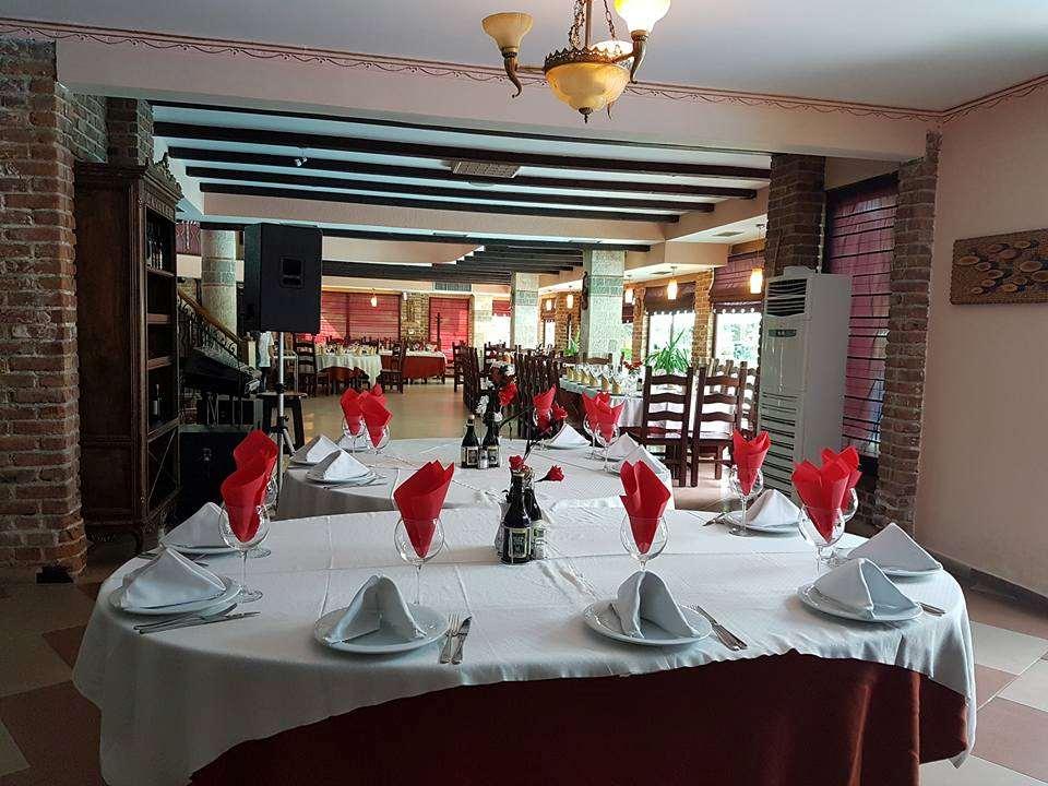 Hotel Vila Aeroport Rinas Restaurant foto